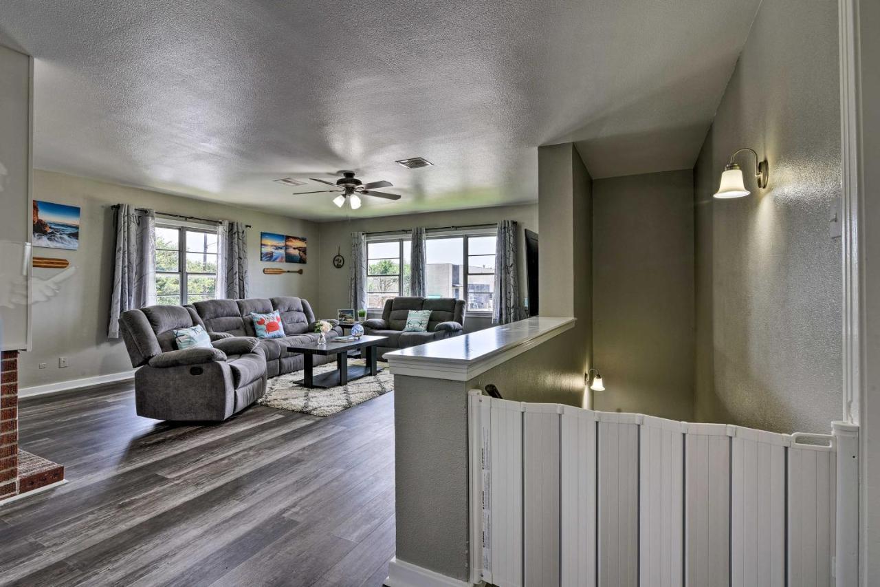 Spacious And Modern Family Duplex In Galveston! 외부 사진