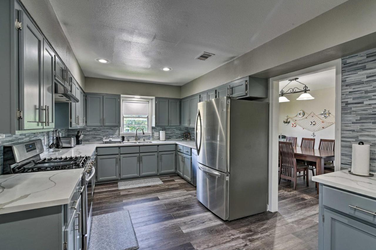 Spacious And Modern Family Duplex In Galveston! 외부 사진