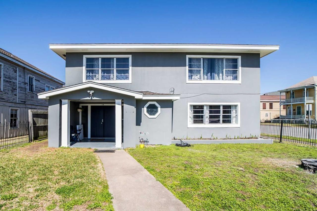 Spacious And Modern Family Duplex In Galveston! 외부 사진